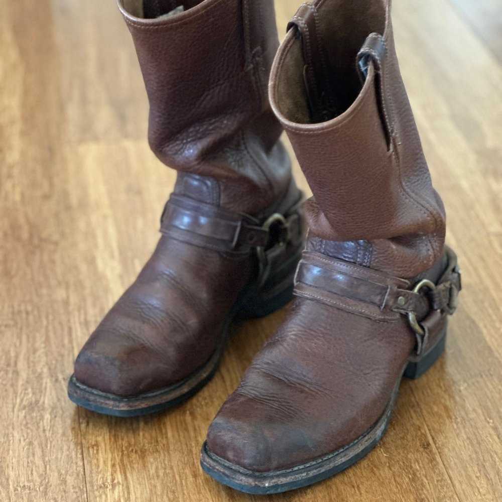 Fryes Harness Brown Leather Boot